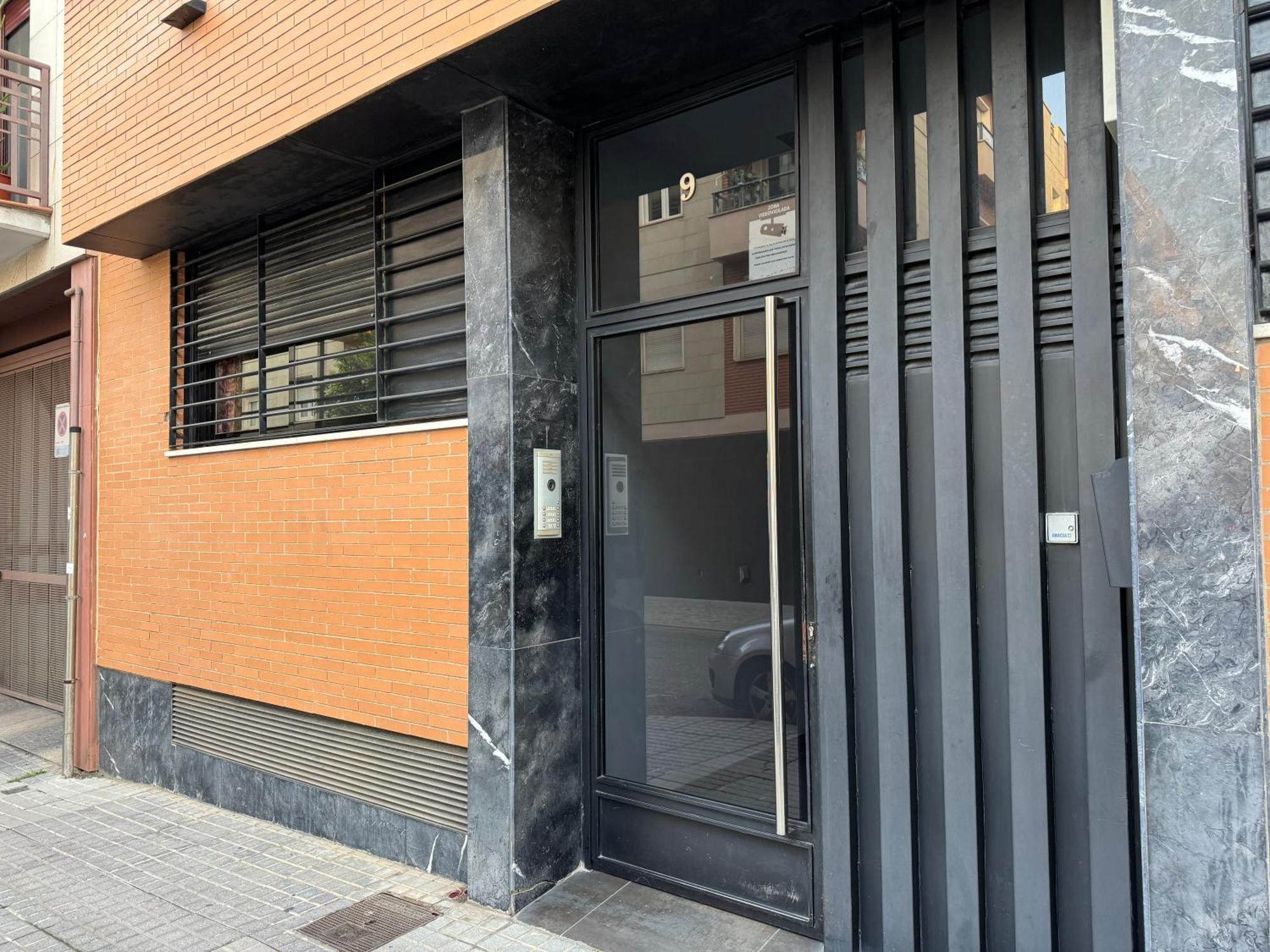 Apartamento Centrico Con Terraza Y Parking Gratuito Kordoba Bagian luar foto