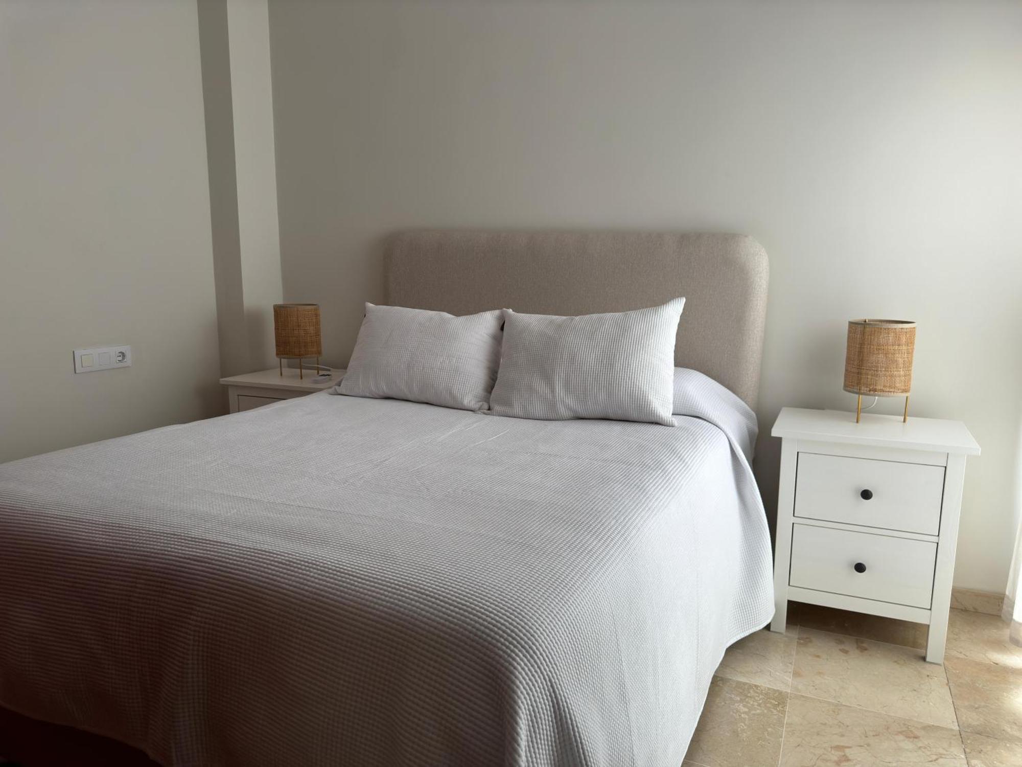 Apartamento Centrico Con Terraza Y Parking Gratuito Kordoba Bagian luar foto