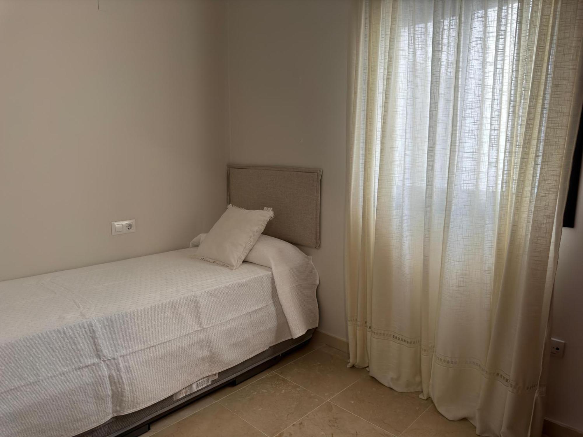 Apartamento Centrico Con Terraza Y Parking Gratuito Kordoba Bagian luar foto