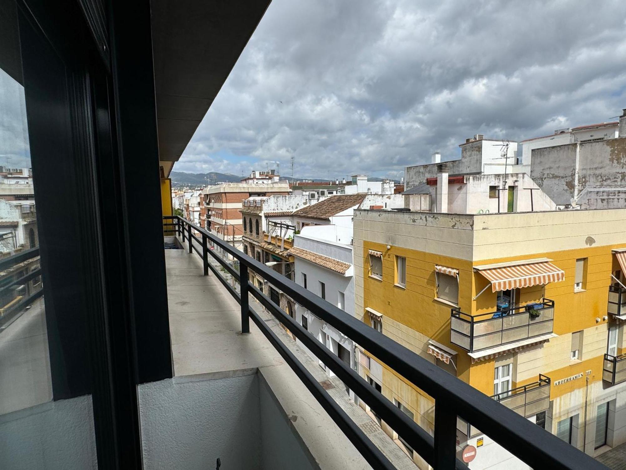 Apartamento Centrico Con Terraza Y Parking Gratuito Kordoba Bagian luar foto